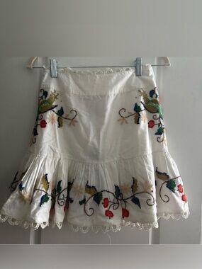 FARM Rio White Cotton Mini Skirt with Multicolor Floral Embroidery